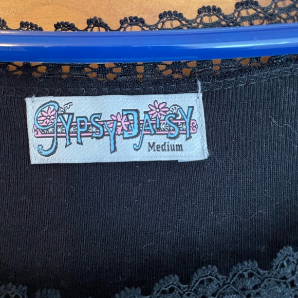 Chic Black and Pink Lace Blouse - Picture 2 of 2